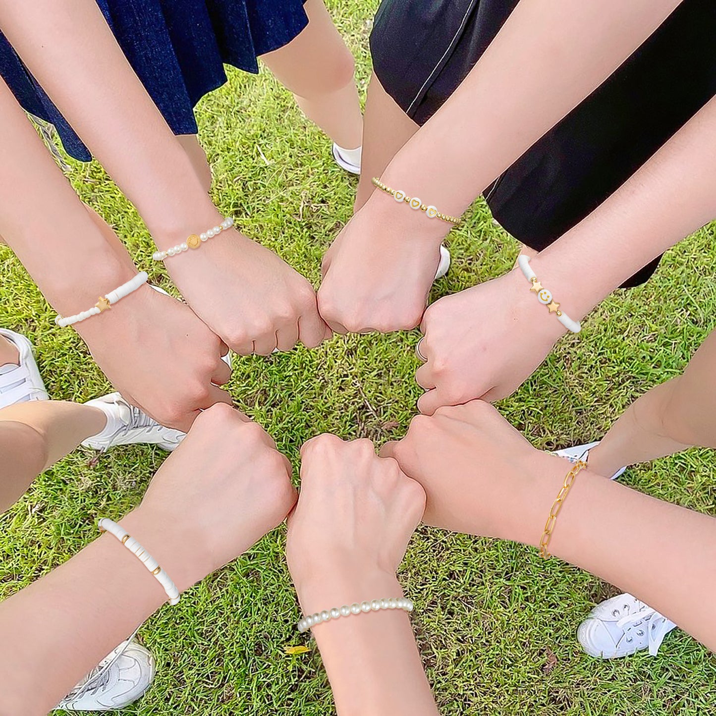 LieToi 7Pcs Preppy Heishi Bracelets Kit White Gold Smile Heart Star Beaded Surfer Bracelets Polymer Clay Pearl Stackable Disc Summer Beach Layering Bracelets Y2K Stretch Boho Jewelry for Women Girls