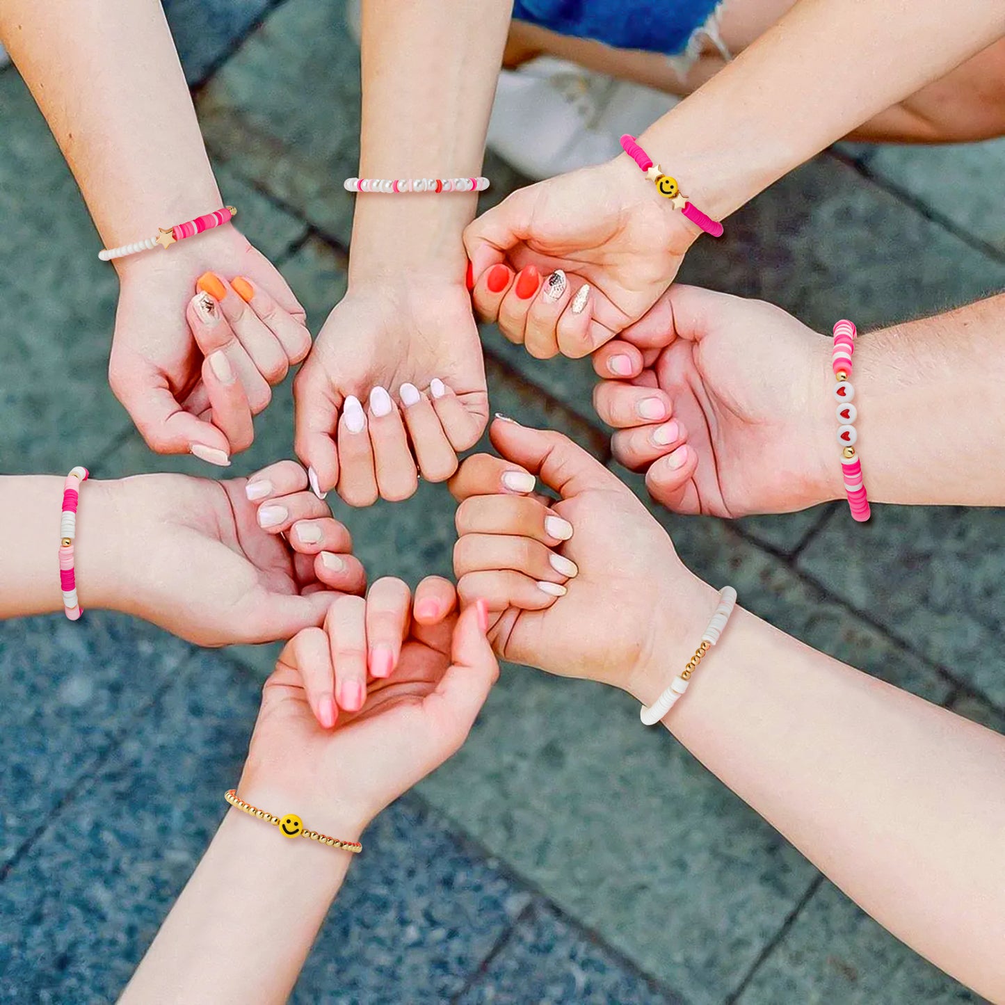LieToi 7Pcs Preppy Heishi Bracelets Kit Hot Pink Smile Heart Star Beaded Surfer Bracelets Polymer Clay Pearl Stackable Disc Summer Beach Layering Bracelets Y2K Stretch Boho Jewelry for Women Girls